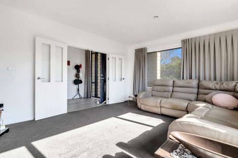 Photo of property in 137 Colombo Road, Waiuku, 2123