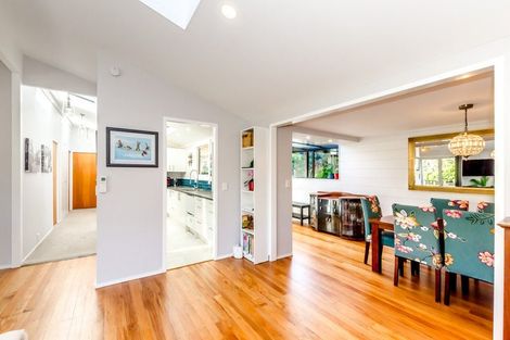 Photo of property in 15 Tiromoana Road, Raumati South, Paraparaumu, 5032