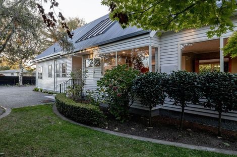 Photo of property in 19 Ruamahanga Crescent, Terrace End, Palmerston North, 4410