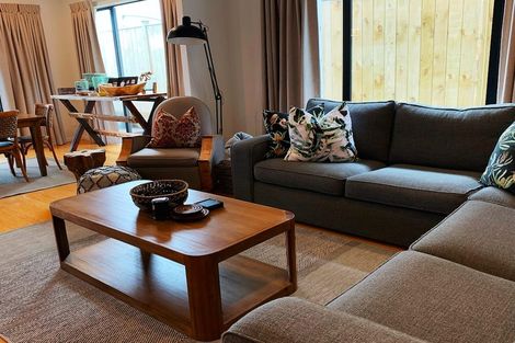 Photo of property in 17 Turutu Place, Long Bay, Auckland, 0630