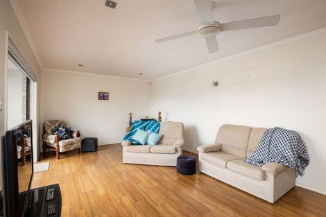 Photo of property in 345 Devon Street West, New Plymouth, 4310