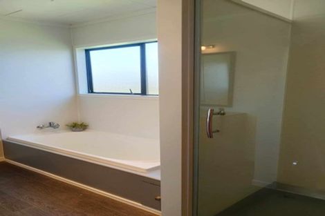 Photo of property in 5 Sequoia Place, Pukete, Hamilton, 3200