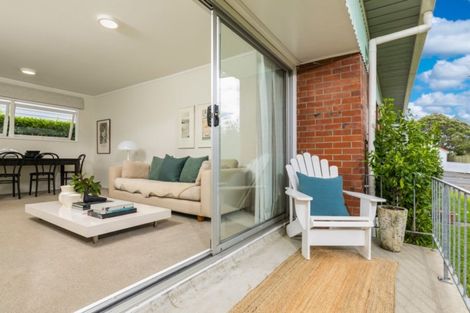 Photo of property in 2/134 Calliope Road, Stanley Point, Auckland, 0624