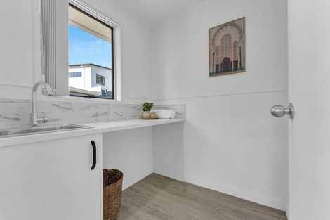 Photo of property in 3 Kendall Court, Wattle Downs, Auckland, 2103