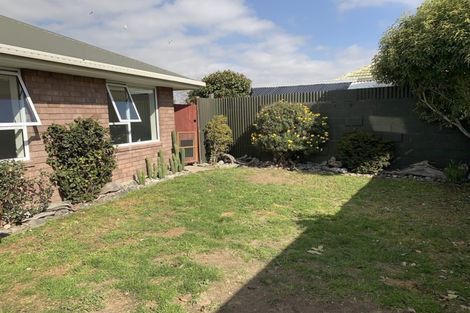 Photo of property in 292a Wainoni Road, Avondale, Christchurch, 8061