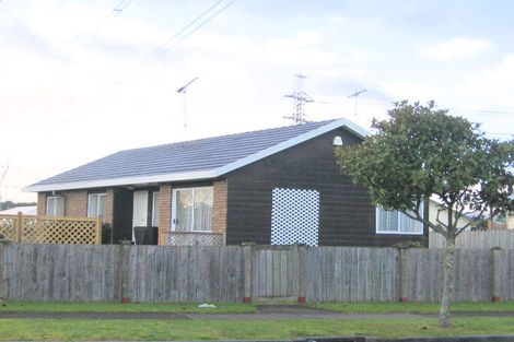 Photo of property in 23 Burswood Drive, Burswood, Auckland, 2013