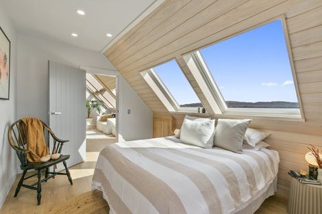 Photo of property in 83d Seatoun Heights Road, Seatoun, Wellington, 6022