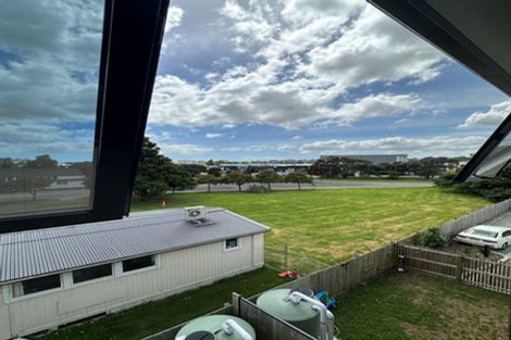 Photo of property in 33 Eileen Newey Place, Henderson, Auckland, 0612