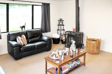 Photo of property in 64 Totaramahonga Road, Dannevirke, 4972