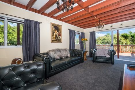 Photo of property in 18 Waari Avenue, Sunnyvale, Auckland, 0612