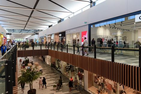 Photo of property in 1 Tarn Close, Pyes Pa, Tauranga, 3112