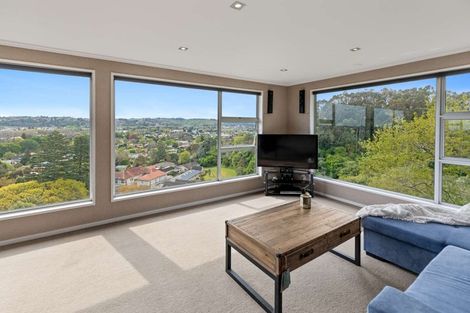 Photo of property in 27 Wairere Road, Bastia Hill, Whanganui, 4500