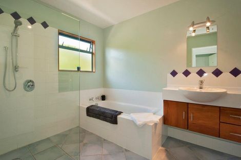 Photo of property in 8 Citrus Grove, Mapua, 7005