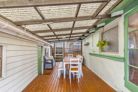 Photo of property in 61a Woodside Road, Massey, Auckland, 0614