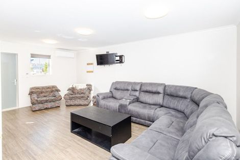 Photo of property in 1 Chiefs Court, Hamilton East, Hamilton, 3216