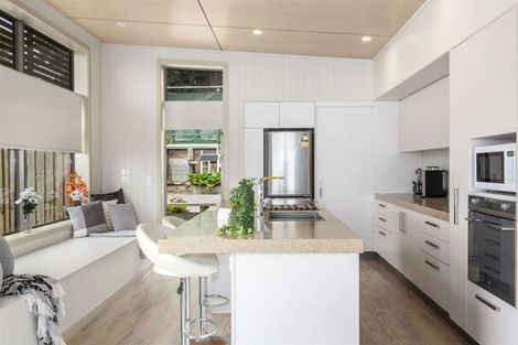 Photo of property in 24 The Parade, Paekakariki, 5034