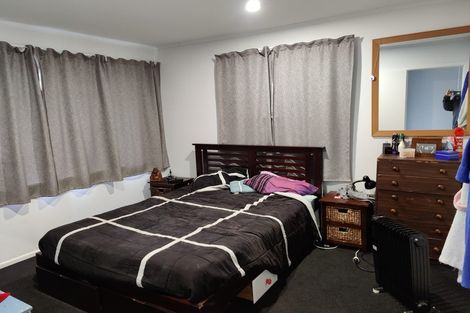 Photo of property in 12 Wilson Place, Papakura, 2110