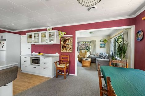 Photo of property in 21 Pararewa Drive, Whalers Gate, New Plymouth, 4310