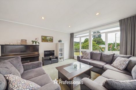 Photo of property in 40 Kamahi Street, Stokes Valley, Lower Hutt, 5019