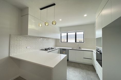 Photo of property in 39a Ennis Avenue, Pakuranga Heights, Auckland, 2010