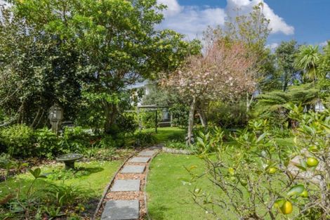 Photo of property in 16 Harbour View Road, Point Wells, Warkworth, 0986