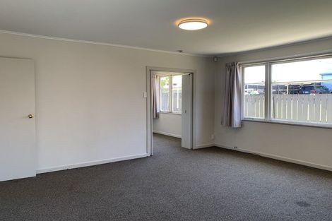 Photo of property in 90 Matipo Road, Te Atatu Peninsula, Auckland, 0610