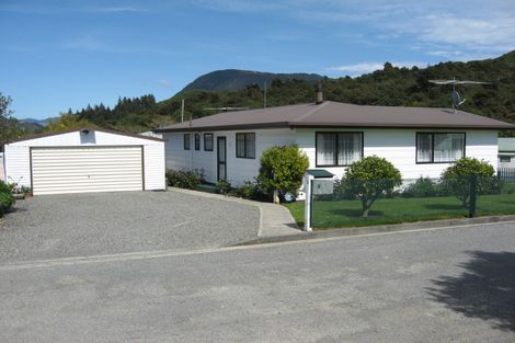Photo of property in 3 Victoria Close, Picton, 7220