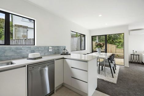 Photo of property in 2/26 Blenheim Street, Glenfield, Auckland, 0629