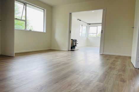 Photo of property in 31 Sequoia Place, Sunnynook, Auckland, 0620