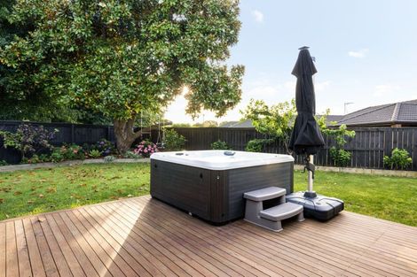 Photo of property in 32 Winchester Place, Rototuna North, Hamilton, 3210