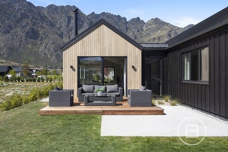 Photo of property in 22 Woolshed Road, Jacks Point, Queenstown, 9371