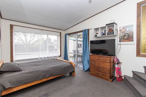 Photo of property in 6 Kowhai Street, Inglewood, 4330