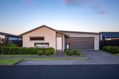 Photo of property in 8 Probert Crescent, Chartwell, Hamilton, 3210
