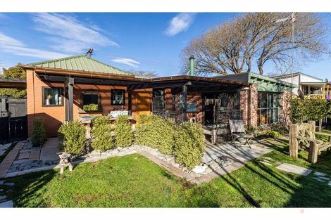 Photo of property in 23 South Terrace Road, Geraldine, 7930