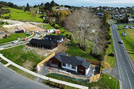 Photo of property in 2 Mahi Road, Helensville, 0800
