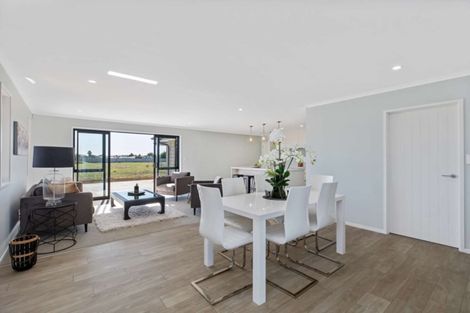 Photo of property in 52 Sunset Drive, Pukekohe, 2120