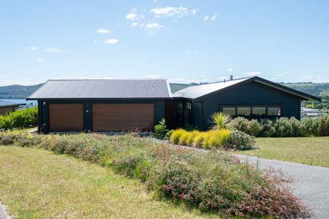 Photo of property in 38 Peregrine Place, Kinloch, Taupo, 3377