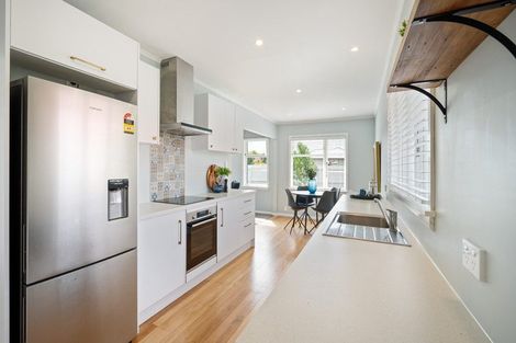 Photo of property in 11a Palmside Street, Somerfield, Christchurch, 8024