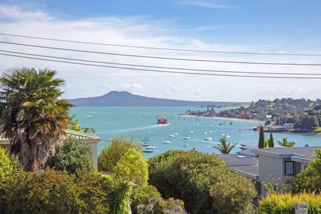 Photo of property in 38 Takutai Avenue, Bucklands Beach, Auckland, 2012