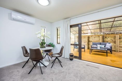 Photo of property in The Grange, 15/92 Bush Road, Albany, Auckland, 0632