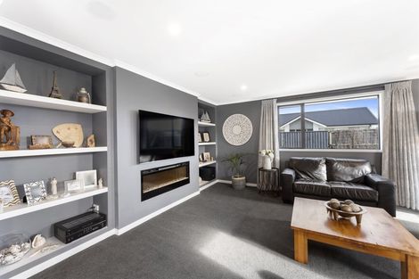 Photo of property in 35 Galatos Street, Rangiora, 7400