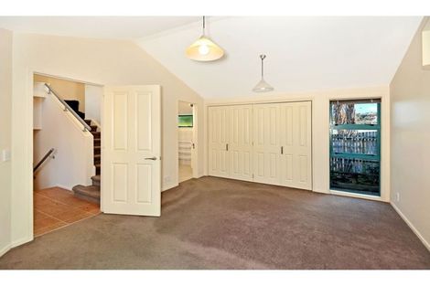 Photo of property in 2/23 Barker Rise, Northcross, Auckland, 0632