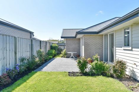 Photo of property in 27 Tutton (pvt) Mews, Rangiora, 7400