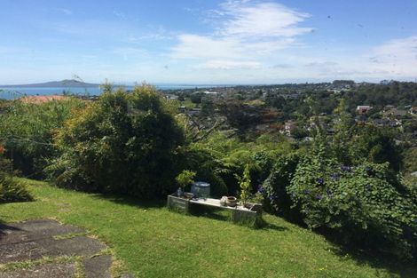 Photo of property in 90 Knights Road, Rothesay Bay, Auckland, 0630