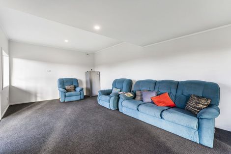 Photo of property in 23 Crows Road, Swanson, Auckland, 0614