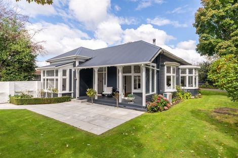 Photo of property in 80 Holly Road, St Albans, Christchurch, 8014