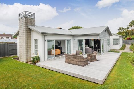 Photo of property in 1 Montgomery Terrace, Hokowhitu, Palmerston North, 4410