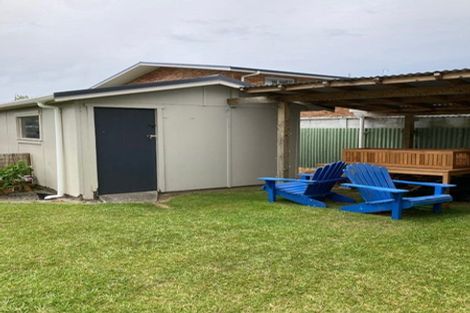 Photo of property in 4 Margaret Place, Merrilands, New Plymouth, 4312