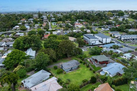 Photo of property in 16 Blenheim Street, Glenfield, Auckland, 0629