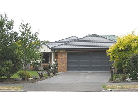 Photo of property in 19 Broadhaven Avenue, Parklands, Christchurch, 8083